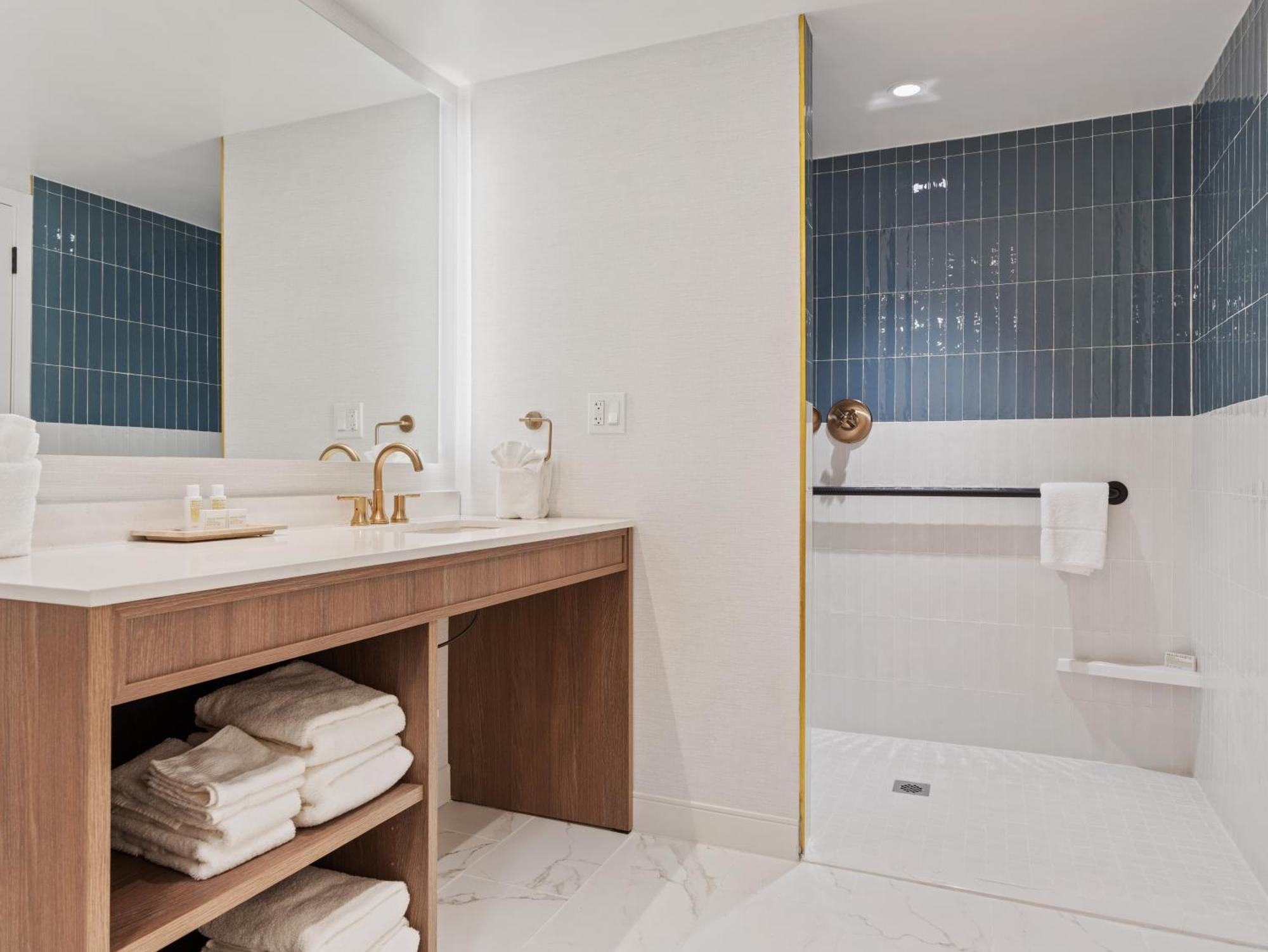 Greyfinch Chatham Inn ภายนอก รูปภาพ